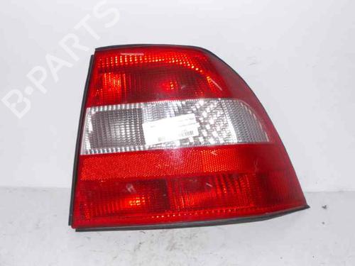 Used Right taillight OPEL VECTRA B (J96) 1.6 i 16V (F19) (100 hp) 5728605