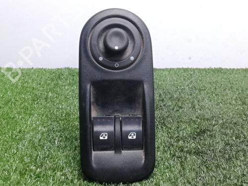 Used Left front window switch RENAULT MASTER II Van (FD) 2.5 dCi (FD01, FD02, FD21, FD22, FD31, FD32, FD3Y, FD71,... (120 hp) 29239799