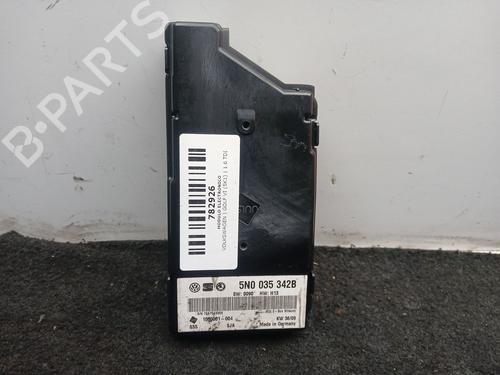 Used Electronic module Electronic module VW GOLF VI (5K1) 1.6 TDI (105 hp) 40259388 40259388