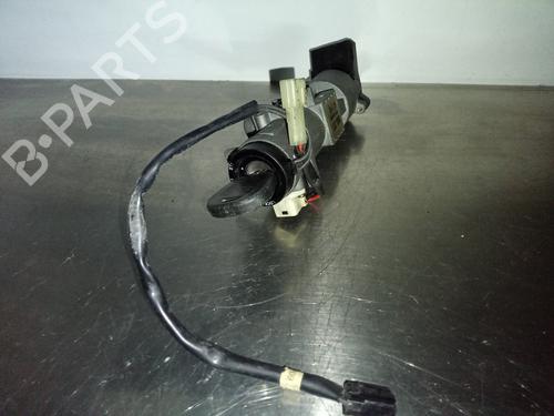 Used Ignition barrel DAEWOO NUBIRA Saloon (J100) 1.6 16V (103 hp) 8930067