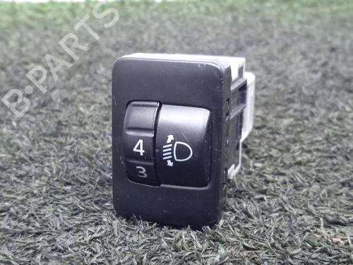 Used Headlight switch MITSUBISHI MIRAGE / SPACE STAR VI Hatchback (A0_A) 1.2 (A03A) (80 hp) 31753647