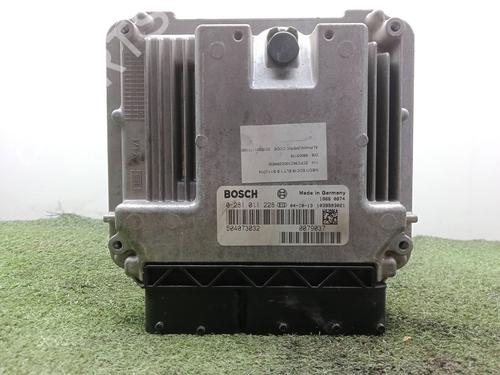 Used Engine control unit (ECU) Engine control unit (ECU) IVECO DAILY III Platform/Chassis 35 C 17, 35 S 17 (166 hp) 34099421 34099421