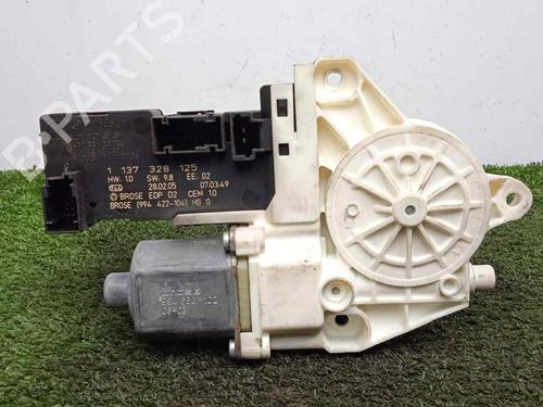 Portierruitmotor linksvoor PEUGEOT 407 SW (6E_, 6D_) 2.0 HDi 135 (136 hp) 30006917