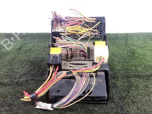 Used Fuse box Fuse box 37466806 37466806