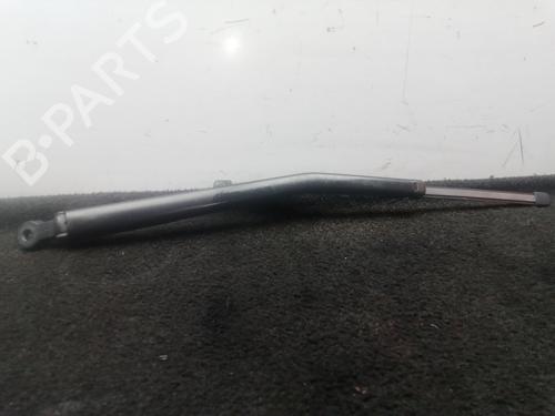 Used Rear windshield wiper arm BMW 1 (E87) 118 d (143 hp) 16776748
