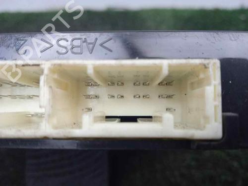 Comfort control module TOYOTA YARIS (_P13_) 1.5 Hybrid (NHP130_, NHP130) | BP7615010M56 
