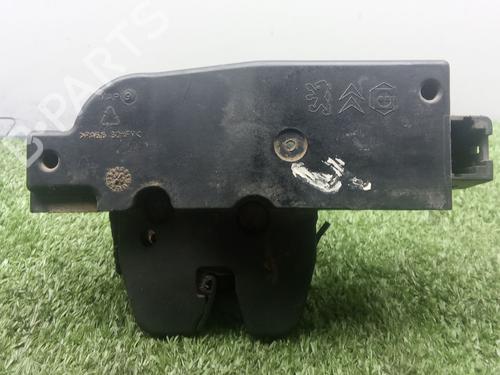 Used Tailgate lock Tailgate lock PEUGEOT 407 (6D_) 2.0 HDi 135 (6DRHRH, 6DRHRE, 6DRHRG, 6DRHRJ) (136 hp) 36503185 36503185