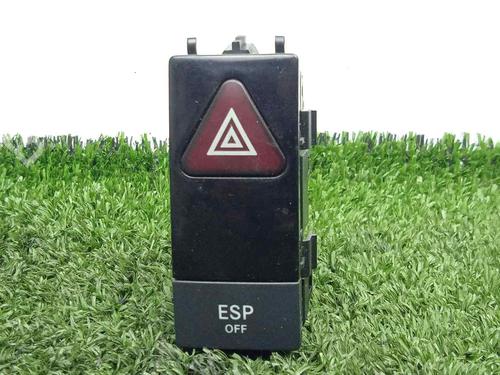 Used Warning switch MERCEDES-BENZ C-CLASS (W204) [2007-2015]  17195513