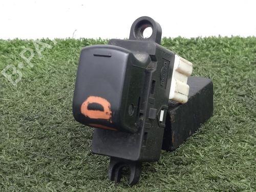 Used Right front window switch NISSAN CABSTAR (F24M, F24W) 35.15 DCI, 45.15 DCI 3.0 (F24M) (150 hp) 24462505