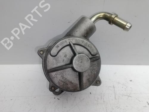 Used Vacuum pump RENAULT MEGANE I Classic (LA0/1_) [1996-2008]  22639781