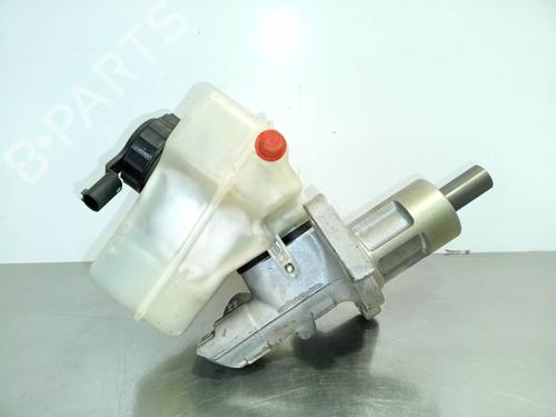 Used Brake master cylinder BMW 1 (E87) 118 d (143 hp) 10098358