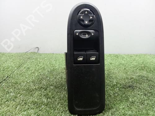 Used Left front window switch Left front window switch CITROËN C3 II (SC_) 1.0 VTi 68 (68 hp) 40128573 40128573