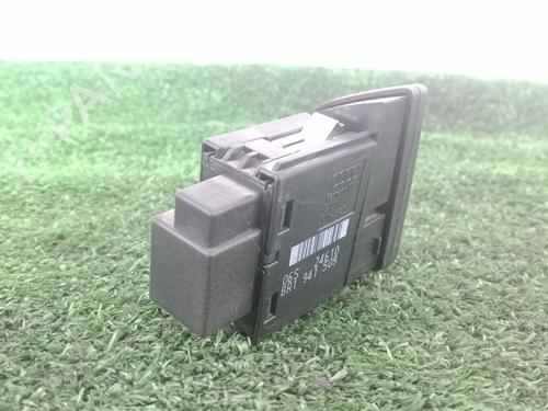 Warning switch AUDI Q5 (8RB) 2.0 TDI quattro | BP35964016I22 - Image 2