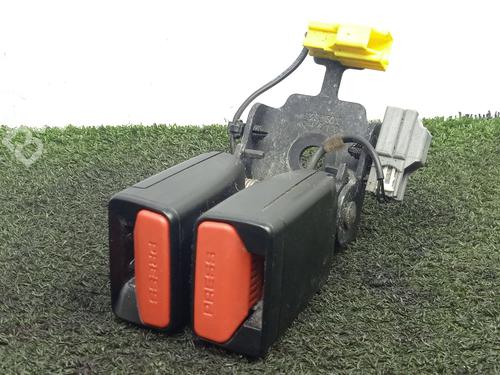 Used Seat buckle Seat buckle LAND ROVER DISCOVERY SPORT (L550) 2.0 D (150 hp) 33287386 33287386