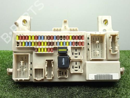 Zekeringkast FORD FOCUS II (DA_, HCP, DP) 1.6 (100 hp) 30504995