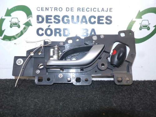 Used Front left interior door handle HONDA CIVIC VIII Hatchback (FN, FK) [2005-2012]  12208640