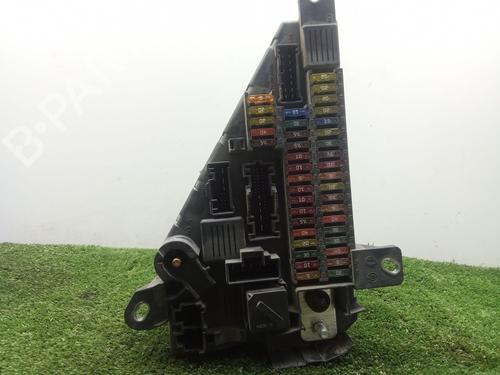 Used Fuse box Fuse box BMW 5 (E60) 520 d (177 hp) 40069128 40069128