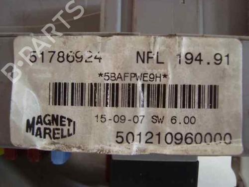 Fuse box FIAT CROMA (194_)  | BP5738384E1 
