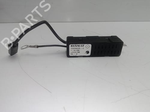 Used Electronic module RENAULT CLIO IV (BH_) 1.2 TCe 120 (BHM0) (120 hp) 15833092