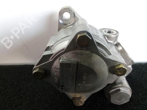Used Vacuum pump IVECO DAILY II Van [1989-2009]  22638048