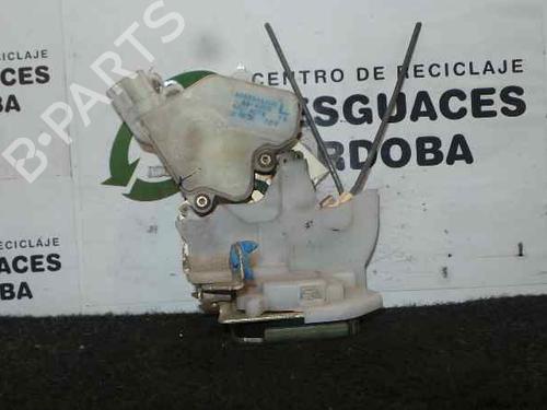 Used Rear left lock NISSAN X-TRAIL I (T30) 2.2 dCi (136 hp) 5741575
