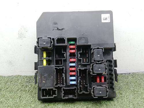 Used Fuse box Fuse box NISSAN NV200 Van 1.5 dCi 85 (M20, M20N, M20M) (86 hp) 33843488 33843488