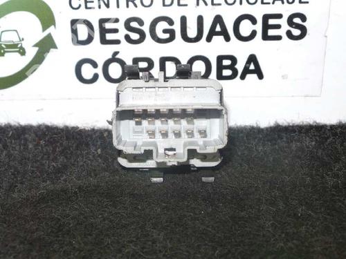 Left front window switch RENAULT MEGANE II Saloon (LM0/1_) 1.9 dCi (LM0G, LM1G, LM2C) | BP12208741I27 