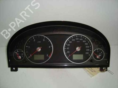 Used Instrument cluster FORD MONDEO III (B5Y) [2000-2007]  5723681