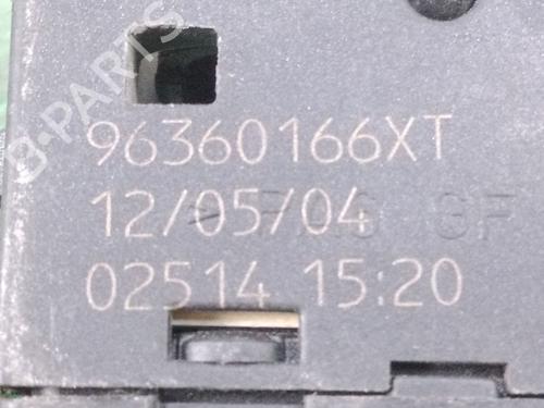 Mando elevalunas trasero izquierdo PEUGEOT 306 (7B, N3, N5) 2.0 HDI 90 | BP30773800I29 