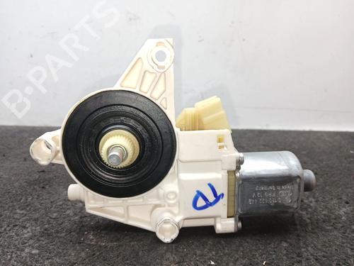 Used Right rear window motor Right rear window motor MERCEDES-BENZ C-CLASS (W204) C 220 CDI (204.008) (170 hp) 39684614 39684614