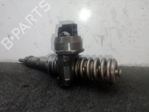Injecteur VW TOUAREG (7LA, 7L6, 7L7) 2.5 R5 TDI (174 hp) 29607947