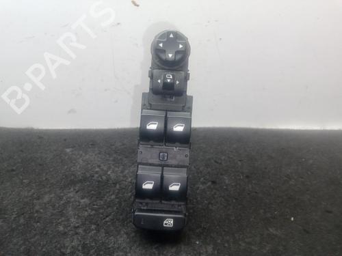 Used Left front window switch Left front window switch CITROËN C4 III (BA_, BB_, BC_) 1.5 BlueHDi 130 (BBYHZB) (131 hp) 35942570 35942570