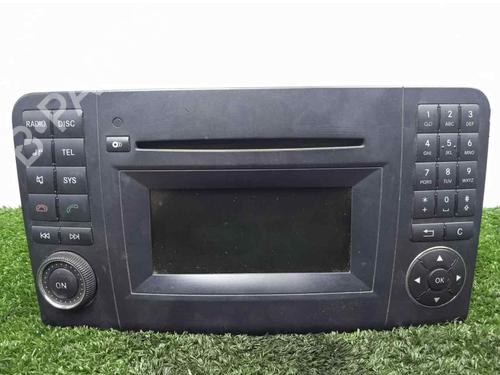 Used Radio MERCEDES-BENZ C-CLASS Coupe (CL203) [2001-2011]  11503159