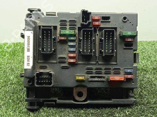 Used Control unit PEUGEOT 206 Hatchback (2A/C) 1.4 i (75 hp) 31038280