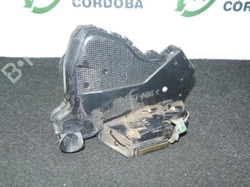 Used Front right lock TOYOTA AVENSIS (_T25_) [2003-2008]  5742380