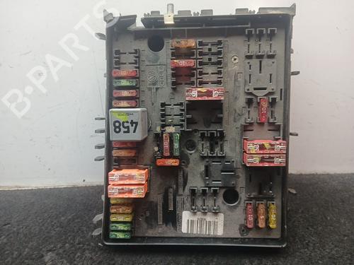 Used Fuse box Fuse box AUDI A3 (8P1) 2.0 TDI 16V (140 hp) 33980675 33980675