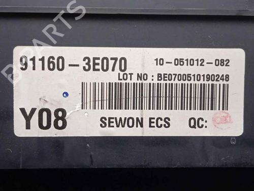 Fuse box KIA SORENTO I (JC) 2.5 CRDi 4WD | BP15877208E1 