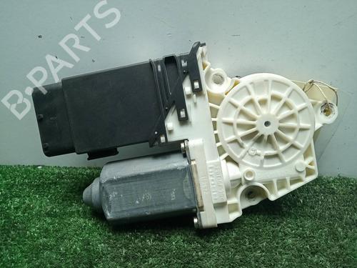Right front window motor SEAT LEON (1M1) 1.6 16 V | BP12569767E20 