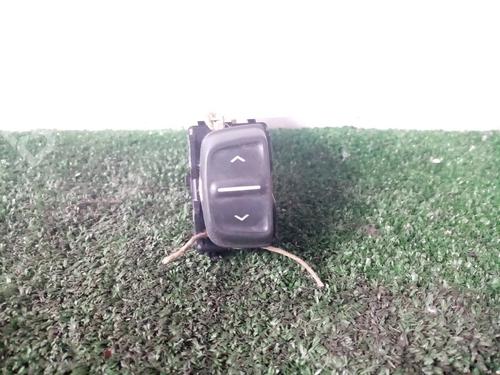 Used Left front window switch Left front window switch DACIA SANDERO II TCe 90 (B8M1, B8MA, B8AC) (90 hp) 10910822 10910822