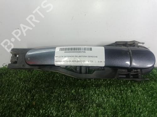 Used Front right exterior door handle SKODA OCTAVIA II (1Z3) 1.9 TDI (105 hp) 26735524