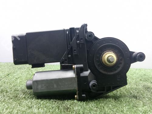 Used Left front window motor Left front window motor VW PASSAT B5.5 (3B3) 1.9 TDI (130 hp) 39802781 39802781