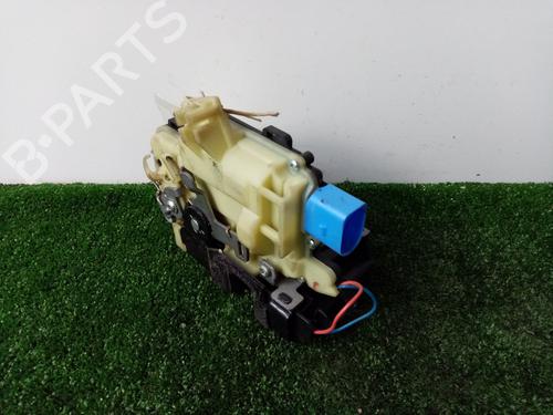 Used Front left lock VW POLO (9N_, 9A_) 1.4 TDI (70 hp) 9369180