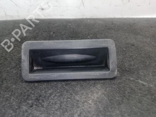 Bagagerumshåndtag Bagagerumshåndtag FORD FIESTA VI (CB1, CCN) 1.6 TDCi (90 hp) 34581388 34581388