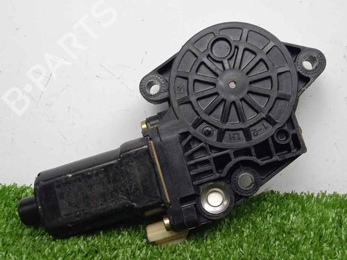 Used Right front window motor HYUNDAI ELANTRA III (XD) 2.0 CRDi (113 hp) 11746164