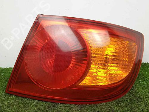 Used Right taillight HYUNDAI ELANTRA III (XD) 2.0 CRDi (113 hp) 13379593