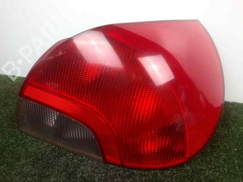 Used Right taillight FORD MONDEO II (BAP) [1996-2000]  7011906