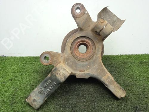 Used Left front steering knuckle MERCEDES-BENZ VITO Van (W638) [1997-2003]  26978548