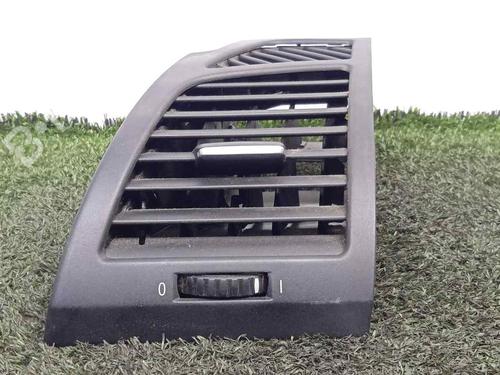 Used Air vent BMW 1 (E87) 118 d (143 hp) 11651472