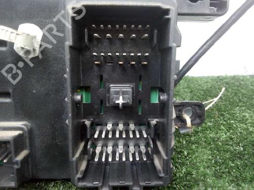 Fuse box KIA CARNIVAL / GRAND CARNIVAL III (VQ)  | BP6889675E1 