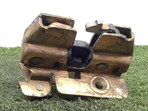 Used Tailgate lock VW TRANSPORTER T4 Van (70A, 70H, 7DA, 7DH) 1.9 D (60 hp) 30902594